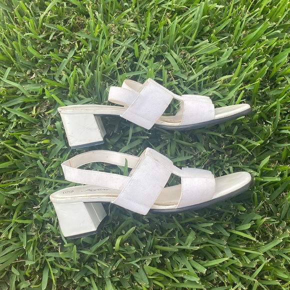 80s/90s Caged Low Block Heel Sandals - Picture 3 of 7